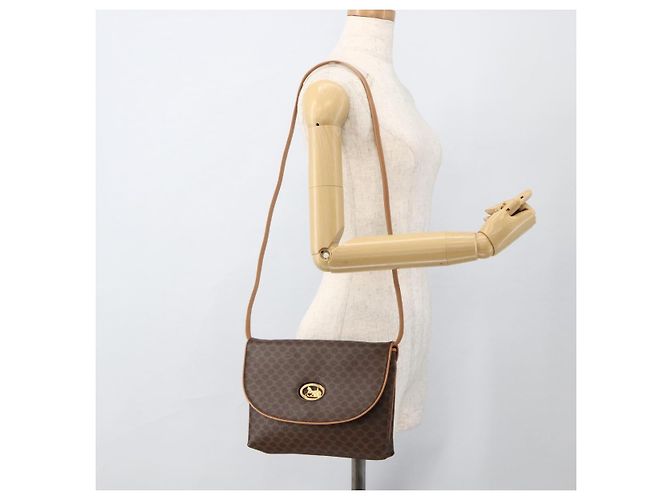 Céline Borsa in tela Macadam Celine con motivo carrozza in PVC pelle marrone oro Auth 175596A - vista 25