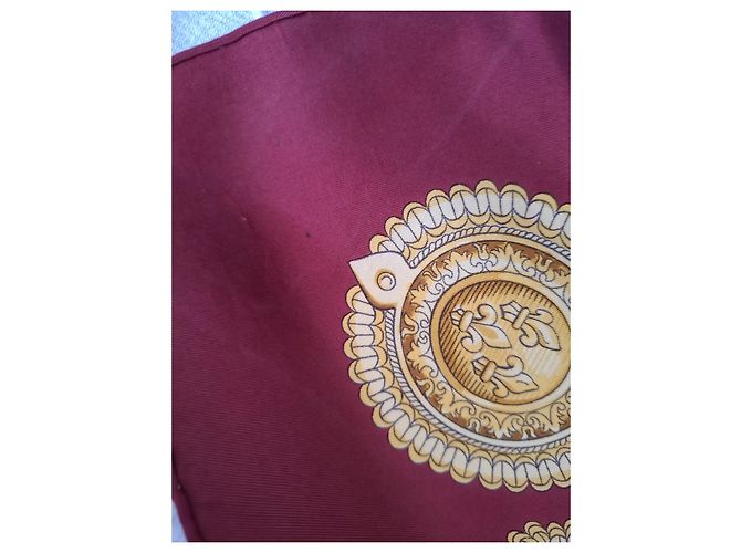 Foulard Hermès Selles in seta beige e bordeaux Bordò - vista 4