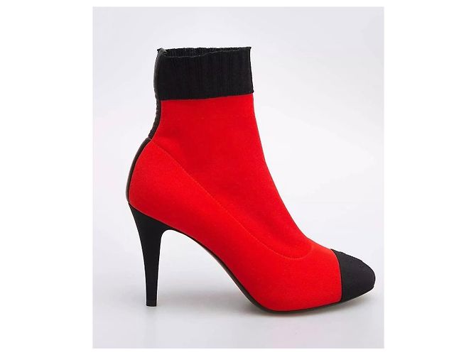 Rote und schwarze Stricksocken-Stiefel Chanel 2019 NWOB, Größe 41, gebraucht - Ansicht 2