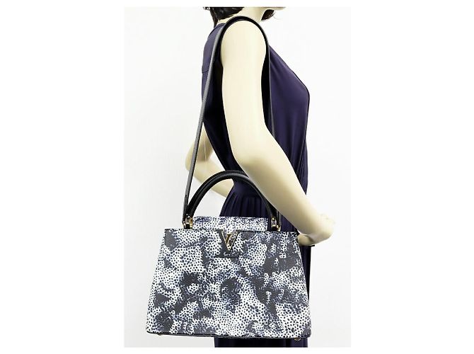 Louis Vuitton Capucines MM Taurillon 2way Limitato Bianco Blu navy - vista 2