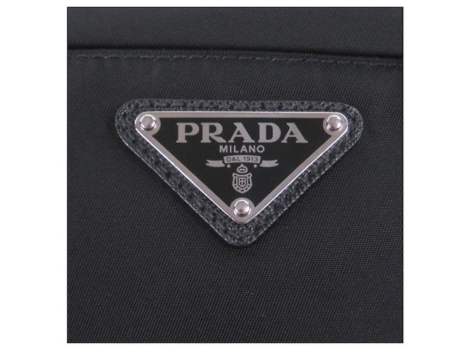 Bolsa de Ombro com Logo Triangular 2VL132 da Prada Preto - vista 9
