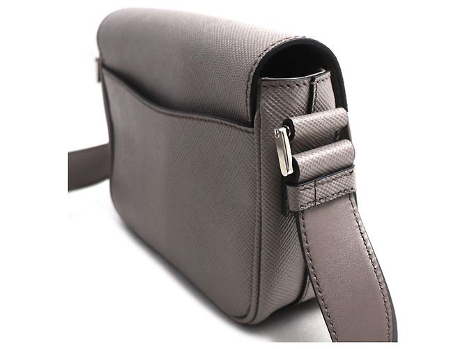 Prada Saffiano Triangle Logo Schultertasche Braun - Ansicht 2