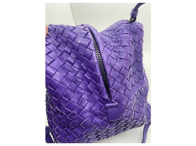 Borsa lunch Bottega Veneta a forma di dado in pelle viola scuro - vista 5