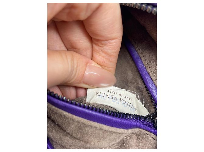 Borsa lunch Bottega Veneta a forma di dado in pelle viola scuro - vista 9