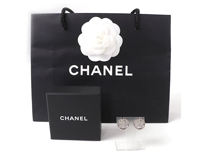 Orecchini a perno Coco Mark in argento di Chanel - vista 2