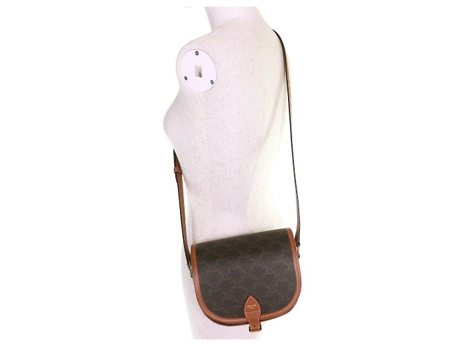 Céline Borsa a Spalla Celine 19150 Folco Medium Triomphe in Tela Marrone - vista 10