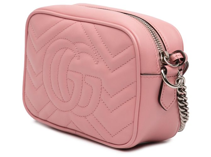 Gucci Mini GG Marmont in pelle matelassé rosa a tracolla - vista 2