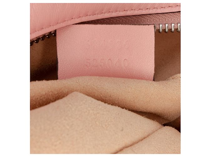 Gucci Mini GG Marmont in pelle matelassé rosa a tracolla - vista 6