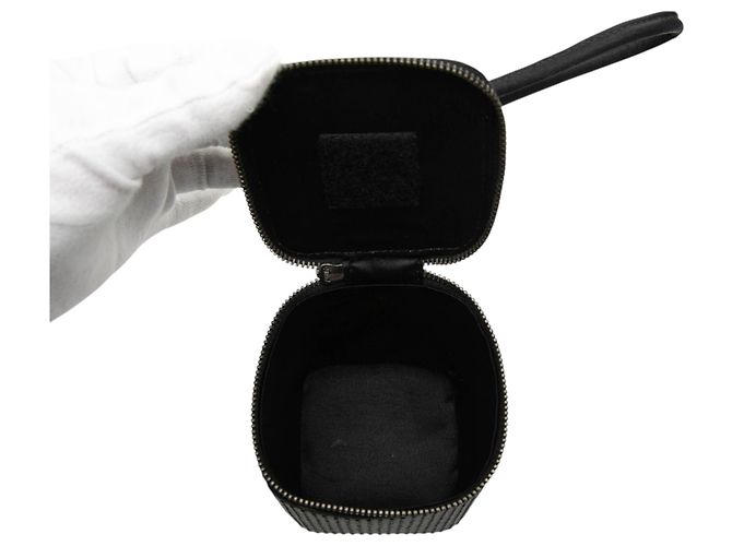Borsa da toeletta in pelle nera con borchie Gucci Nero - vista 4