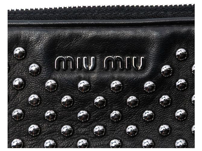 Miu Miu Borsa in pelle nera con borchie e doppia zip Nero - vista 5