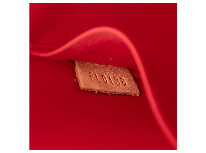 Louis Vuitton Alma PM in Vernis Monogram Rosso - vista 6
