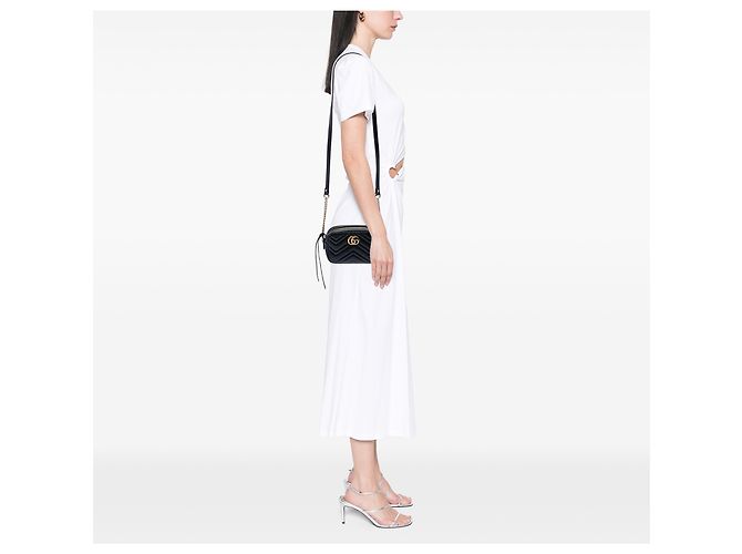 Gucci Mini Borsa a Tracolla GG Marmont in Pelle di Vitello Matelassé Nera Nero - vista 7