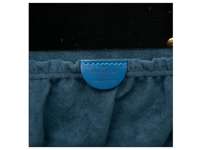 Beauty Case Nice in Epi Blu Louis Vuitton - vista 5