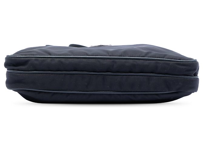 Prada Borsa a Tracolla in Tessuto Nero con Rifiniture Saffiano - vista 3
