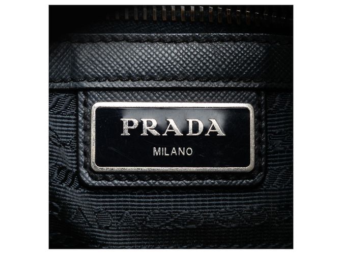 Prada Borsa a Tracolla in Tessuto Nero con Rifiniture Saffiano - vista 5