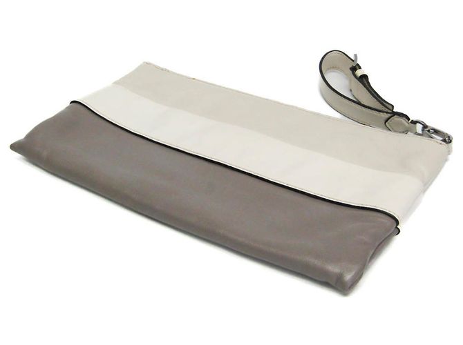 Miu Miu Damen Leder Clutch in Grau und Hellbeige - Ansicht 2