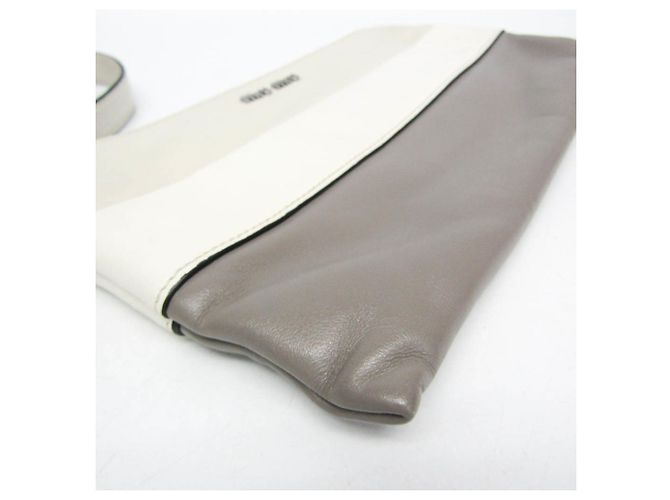 Miu Miu Damen Leder Clutch in Grau und Hellbeige - Ansicht 6