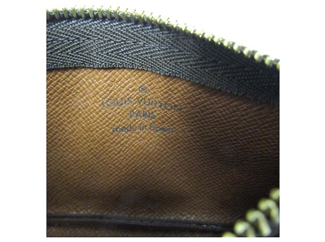 Louis Vuitton Monogram Key Pouch M62650 Brown - view 9