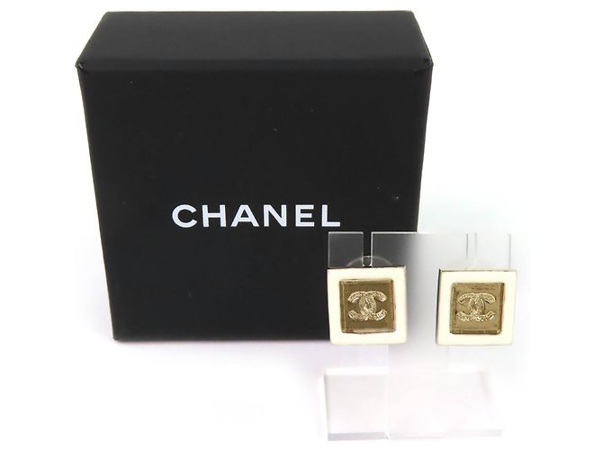 Orecchini quadrati Coco Mark B24C di Chanel Bianco - vista 2