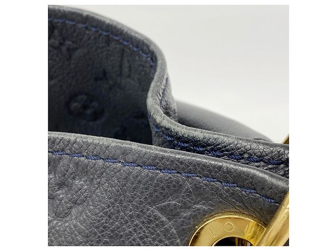 Borsa a Spalla Artsy MM in Monogram Empreinte di Louis Vuitton - vista 7