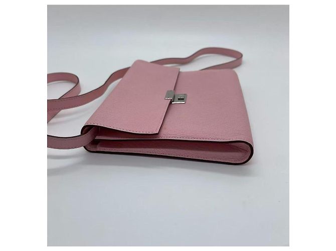 Borsa Hermès Clic 16 3Q in pelle di capra rosa Sakura - vista 3
