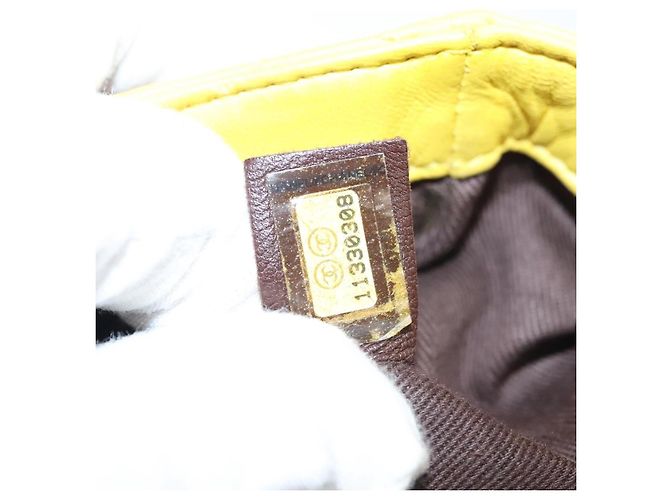 Chanel Two Tone Mademoiselle Lock Flap Quilted Lambskin Large Giallo - vista 7