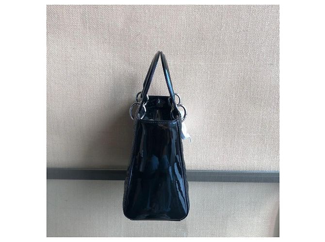 Borsa Dior Duchess in pelle verniciata nera Nero - vista 4