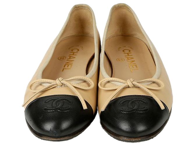 Chanel Scarpe basse bicolore Nero - vista 3