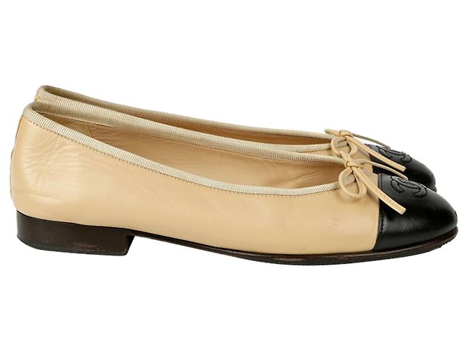 Chanel Scarpe basse bicolore Nero - vista 7