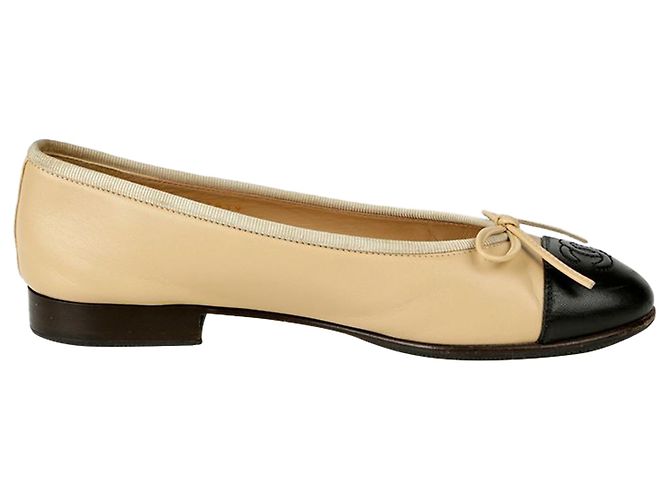 Chanel Scarpe basse bicolore Nero - vista 9