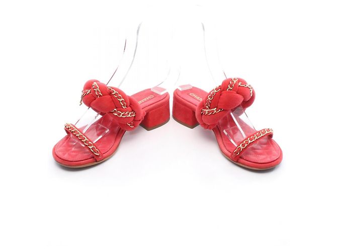 Timeless Sandali in suede matelassé Chanel Rosso - vista 3