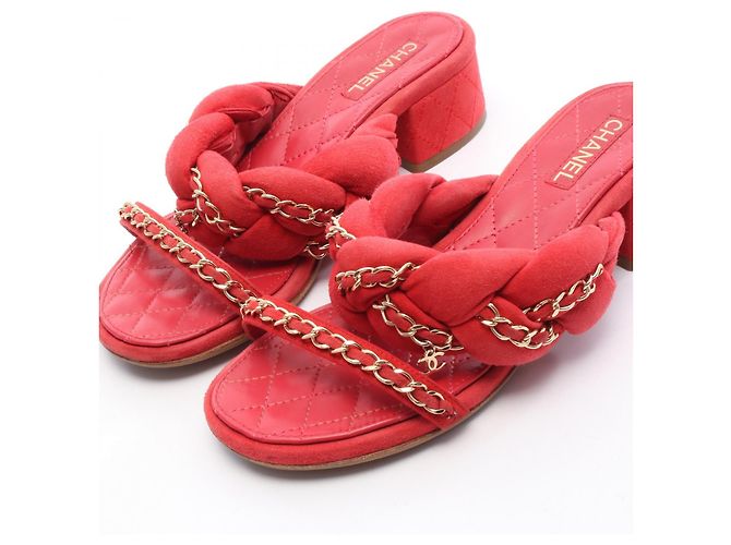 Timeless Sandali in suede matelassé Chanel Rosso - vista 7