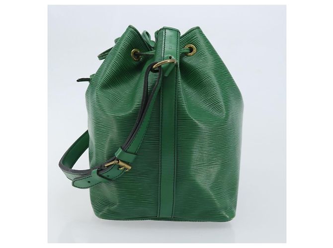 Louis Vuitton Petit Noe Epi Leather Medium Verde - vista 3