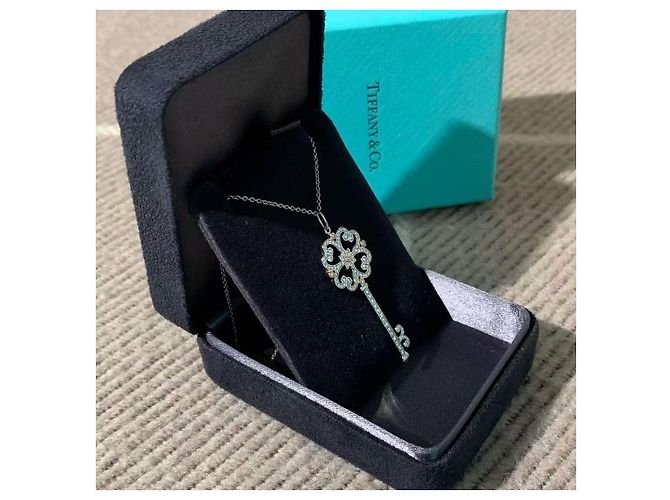 Tiffany & Co Collana Tiffany Keys Chiave Fiore di Ciliegio Oro Bianco e Diamanti Argento - vista 2