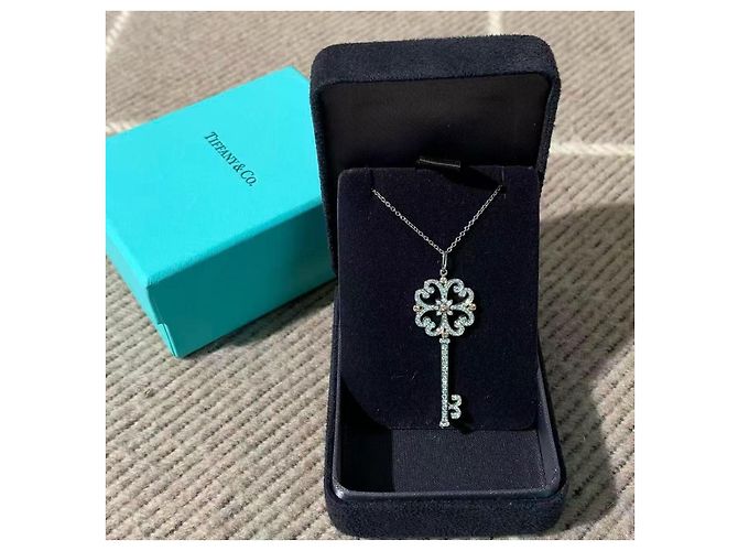 Tiffany & Co Collana Tiffany Keys Chiave Fiore di Ciliegio Oro Bianco e Diamanti Argento - vista 3
