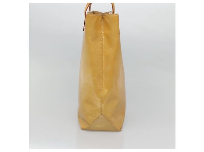 Louis Vuitton Reade Monogram Vernis MM Beige - vista 3
