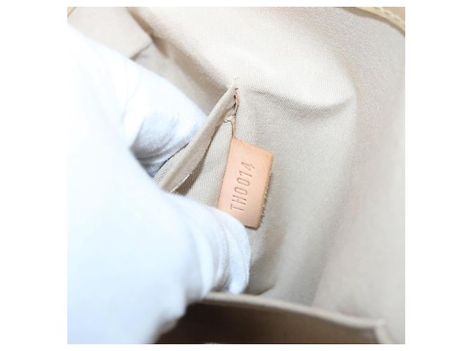 Louis Vuitton Reade Monogram Vernis MM Beige - vista 7