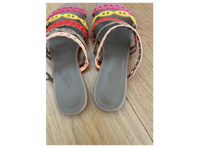 Sandali Hermès Oran Multicolori Rosa Rosso Beige Arancione Giallo - vista 4