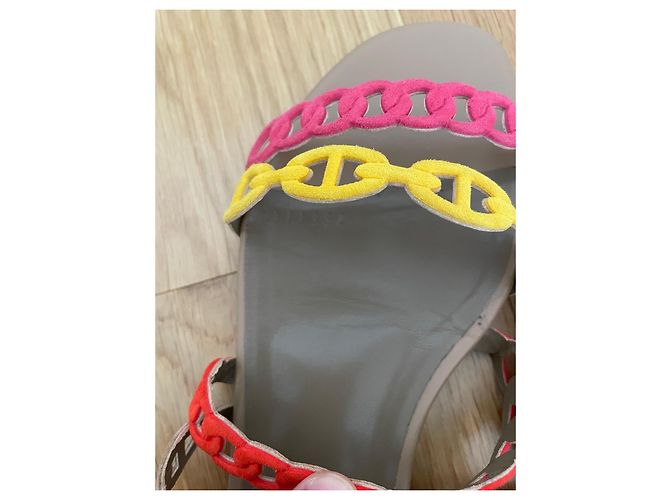 Sandali Hermès Oran Multicolori Rosa Rosso Beige Arancione Giallo - vista 5