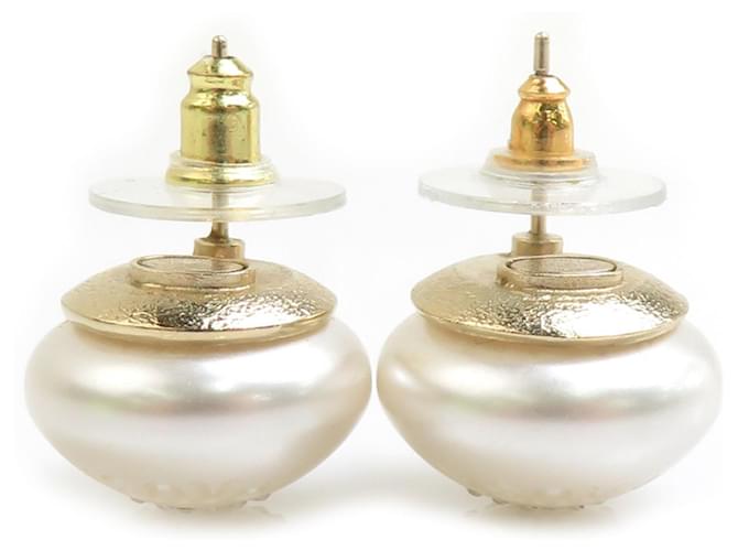 Orecchini a perno Chanel in oro e bianco D'oro - vista 6
