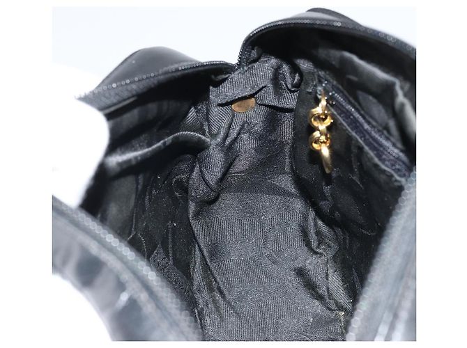 Borsa a Spalla Vala in Pelle Nera e Oro Salvatore Ferragamo Auth ka4046 Nero D'oro - vista 19