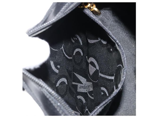 Borsa a Spalla Vala in Pelle Nera e Oro Salvatore Ferragamo Auth ka4046 Nero D'oro - vista 21
