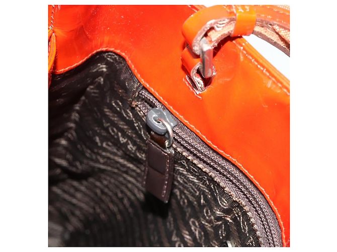 PRADA Tote Bag aus rotem lackiertem Leder mit Silber Auth ti3877 - Ansicht 21