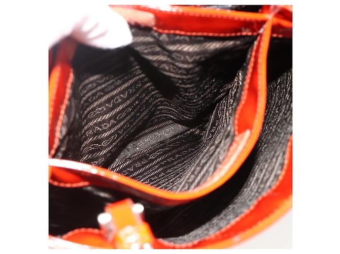 PRADA Tote Bag aus rotem lackiertem Leder mit Silber Auth ti3877 - Ansicht 23