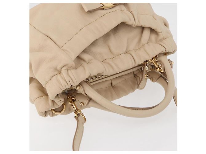 Borsa a mano Vala in pelle 2 in 1 avorio e oro Auth BA12126A di Salvatore Ferragamo - vista 6