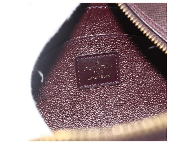 LOUIS VUITTON Taiga Trousse Toilette PM Clutch Bag Acajou M30226 LV Auth mr2409 Marron - vue 9