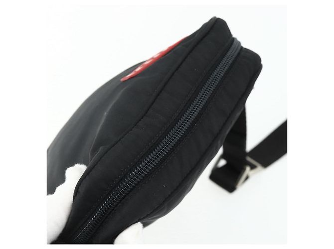 Borsa a Spalla Sportiva PRADA in Nylon Nero e Argento Auth ti3828 - vista 6