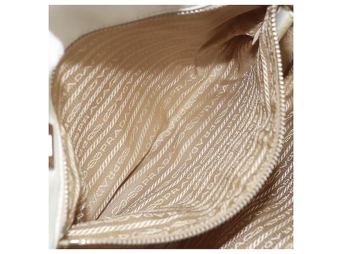 Prada Tote Bag aus Leder Weiß Silber Auth am11340 - Ansicht 22