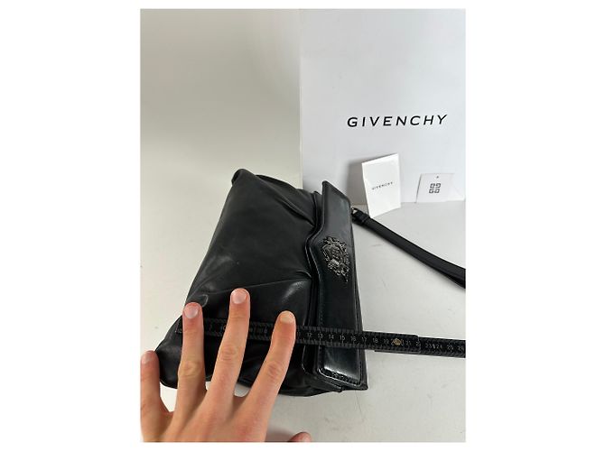 Clutch in pelle vintage Givenchy Avantgarde nera Nero - vista 8