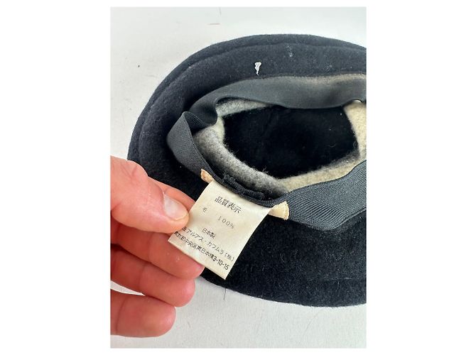 Cappello Vintage Givenchy in Feltro di Lana Striato Nero Grigio Bianco M - vista 6